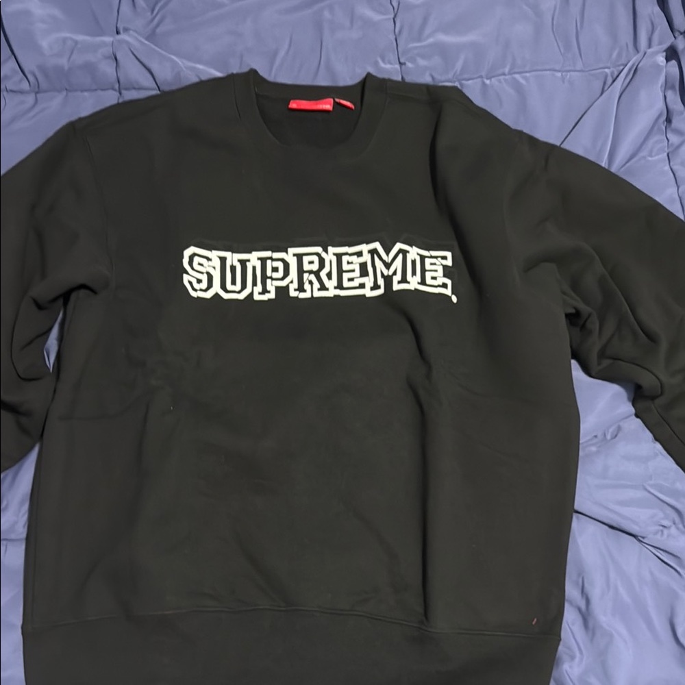 Supreme Black Crewneck Sweater